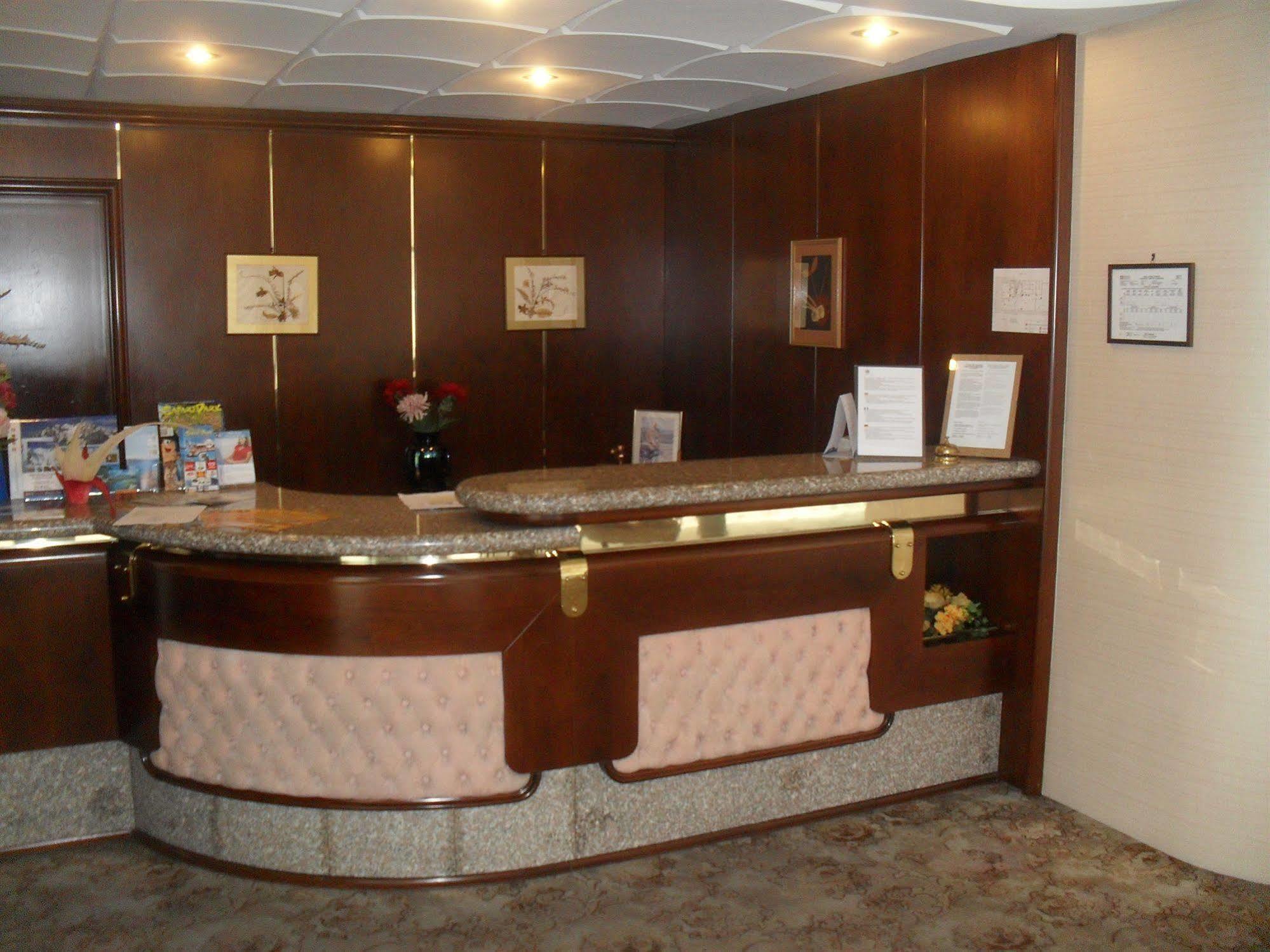 Hotel Antares Arona Exterior photo